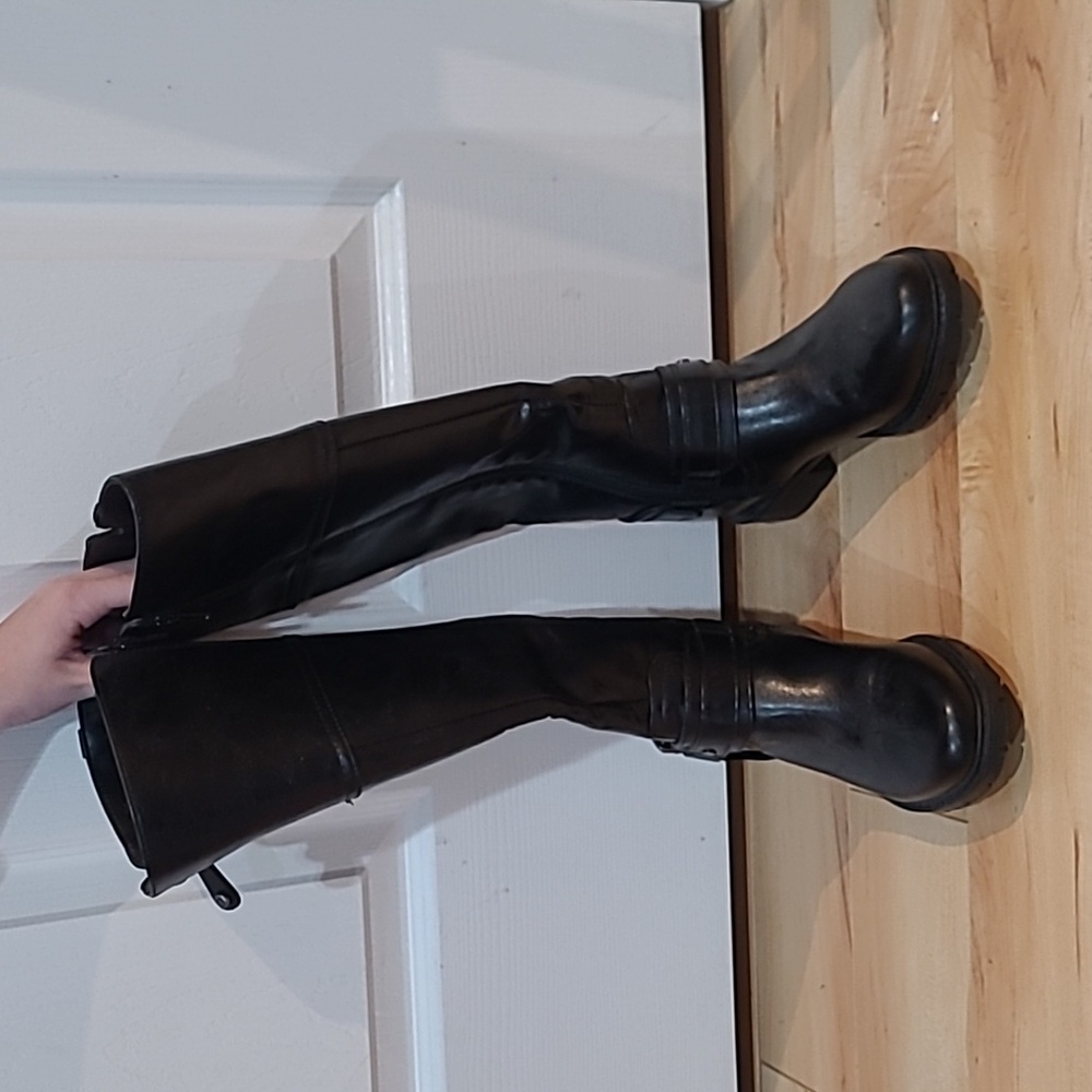 GBG Guess women's size 6.5 boots
